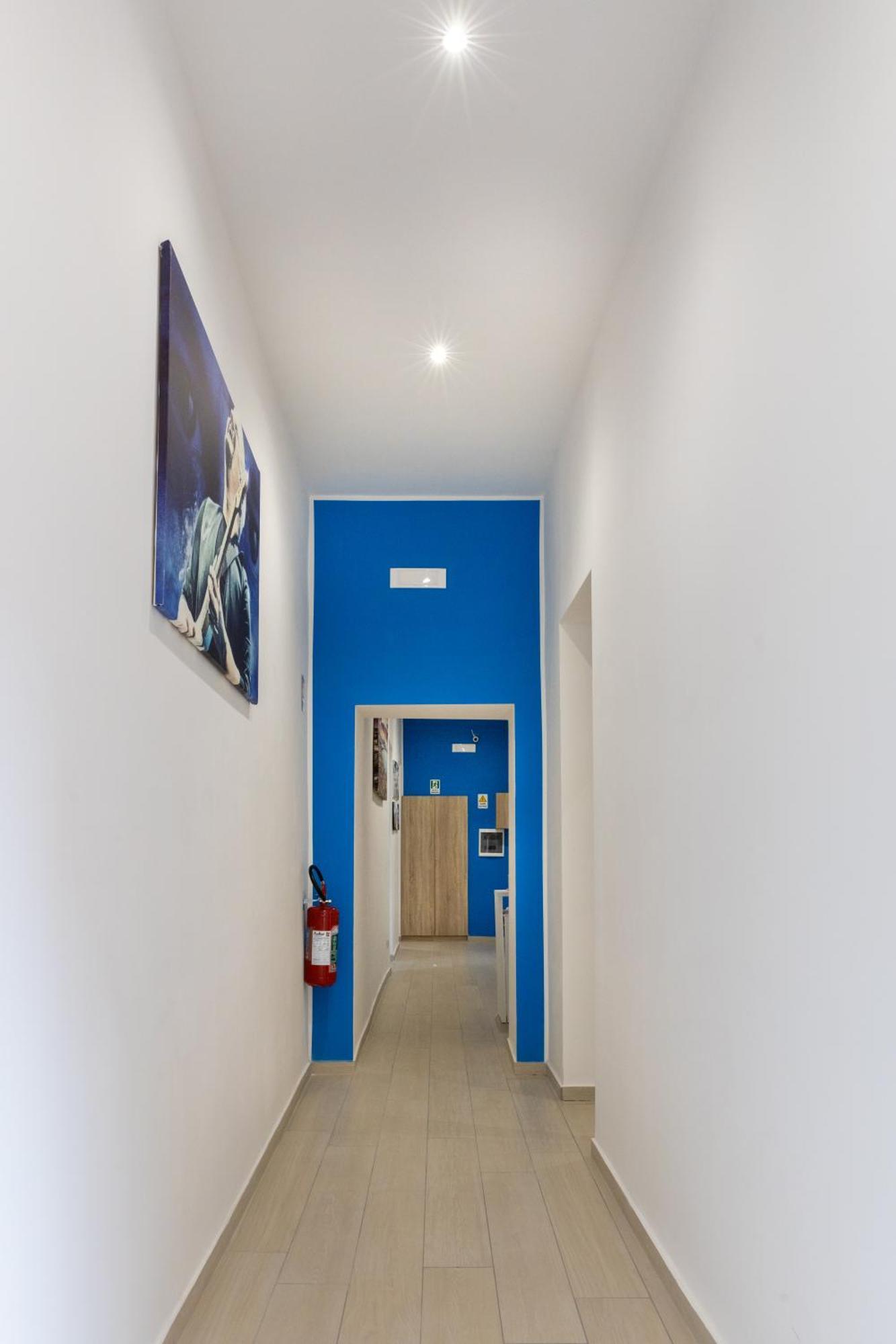 The Heart Guest House Наполи Екстериор снимка